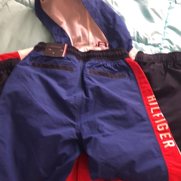 Tommy Hilfiger Jogging Suit NWT - Picture 5 of 6
